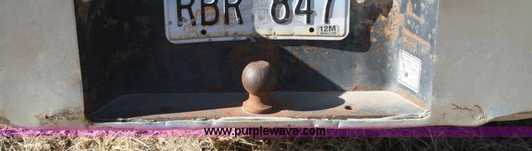 image for item A6551 1993 Ford F250 XL pickup truck