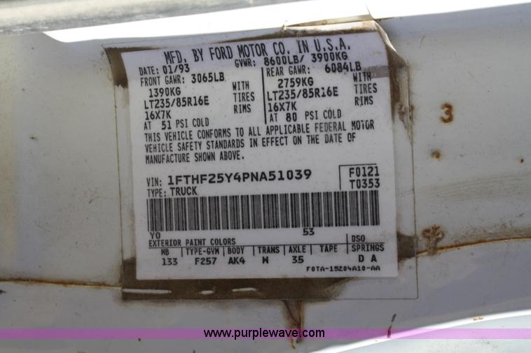 image for item A6551 1993 Ford F250 XL pickup truck