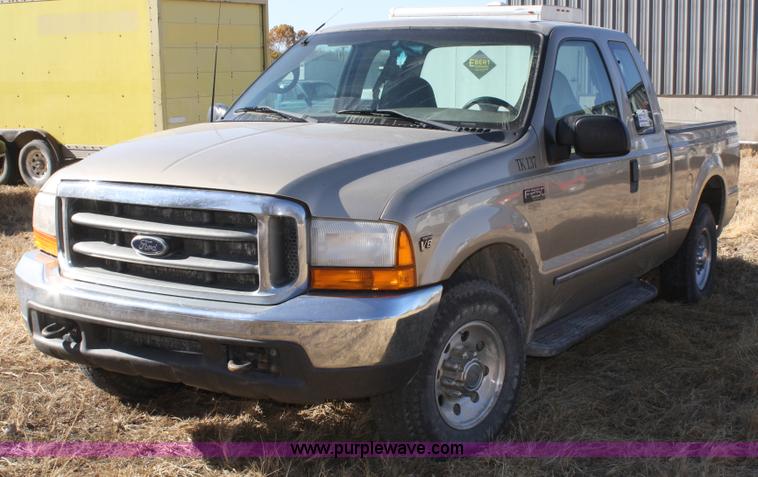 image for item A6552 2000 Ford F250 XLT SuperDuty extended cab pickup