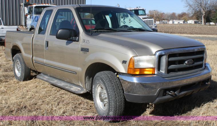 image for item A6552 2000 Ford F250 XLT SuperDuty extended cab pickup