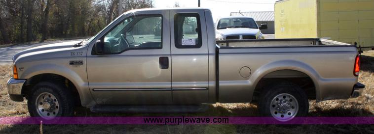 image for item A6552 2000 Ford F250 XLT SuperDuty extended cab pickup