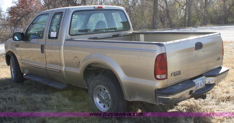 image for item A6552 2000 Ford F250 XLT SuperDuty extended cab pickup