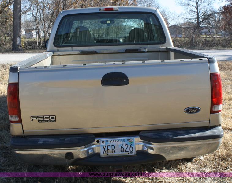 image for item A6552 2000 Ford F250 XLT SuperDuty extended cab pickup