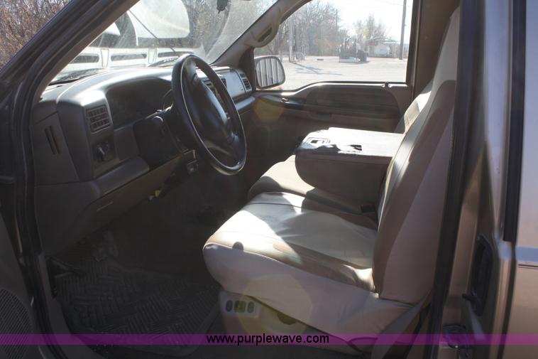 image for item A6552 2000 Ford F250 XLT SuperDuty extended cab pickup