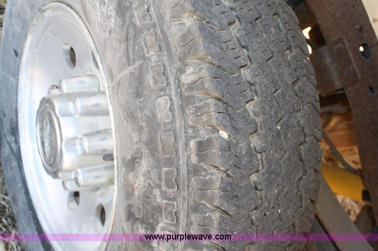 image for item A6552 2000 Ford F250 XLT SuperDuty extended cab pickup