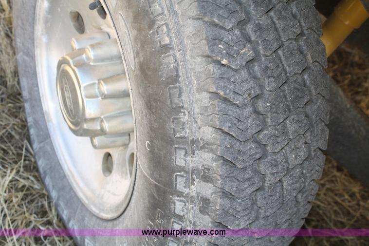 image for item A6552 2000 Ford F250 XLT SuperDuty extended cab pickup