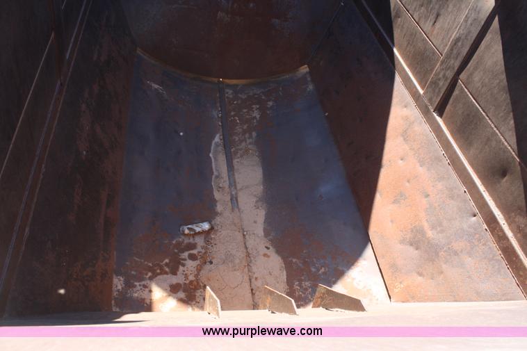 image for item A6553 1990 R-way 4021TA belly dump trailer