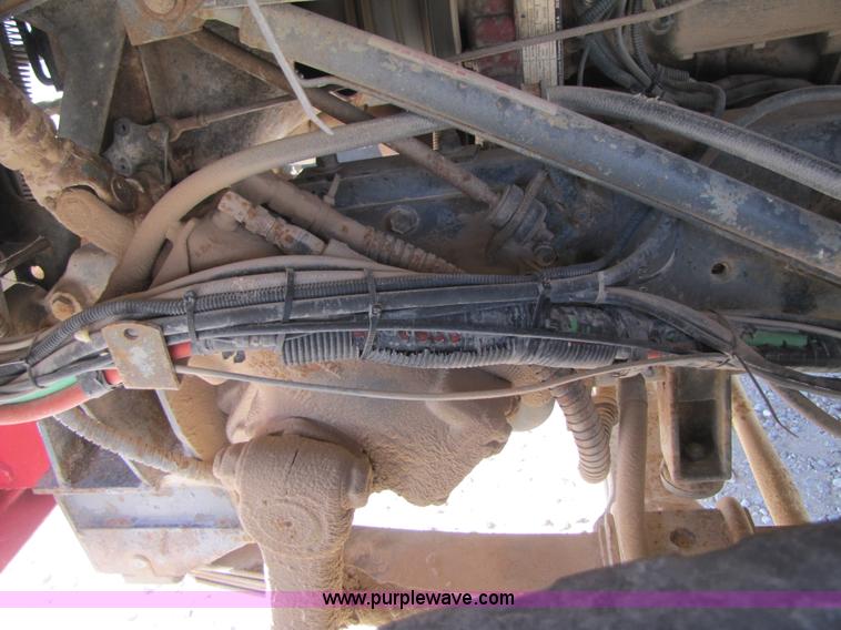 image for item B2120 1982 International COF9670 semi truck