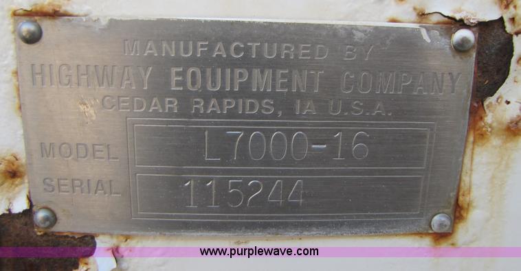 image for item B2120 1982 International COF9670 semi truck