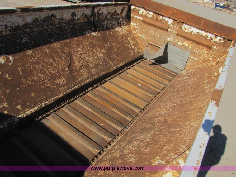 image for item B2120 1982 International COF9670 semi truck