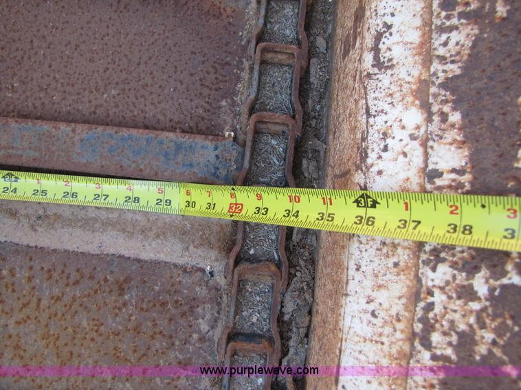 image for item B2120 1982 International COF9670 semi truck