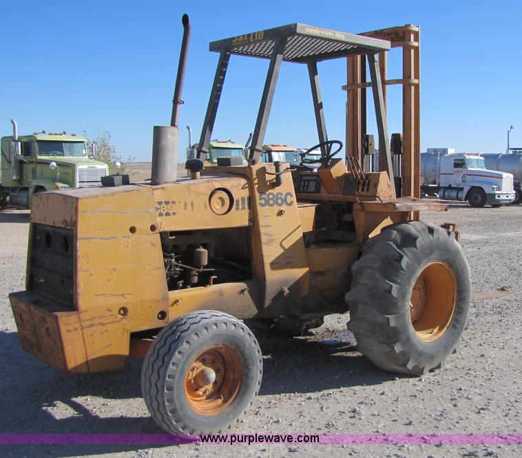 image for item B2121 Case 586C rough terrain forklift