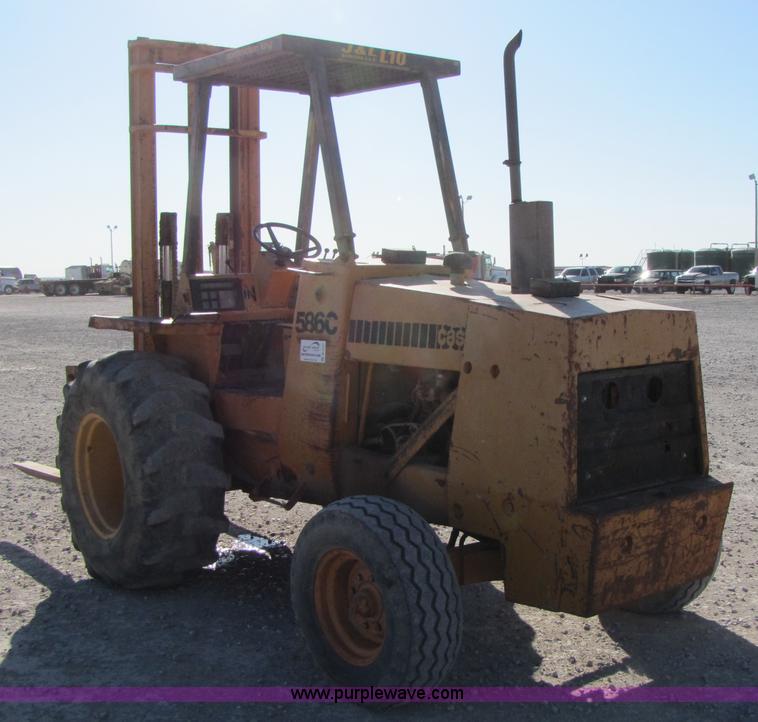 image for item B2121 Case 586C rough terrain forklift