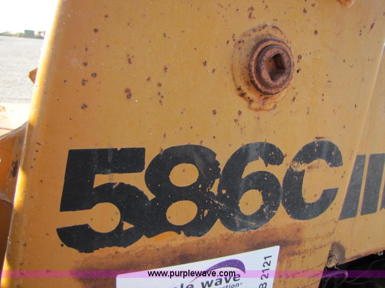 image for item B2121 Case 586C rough terrain forklift