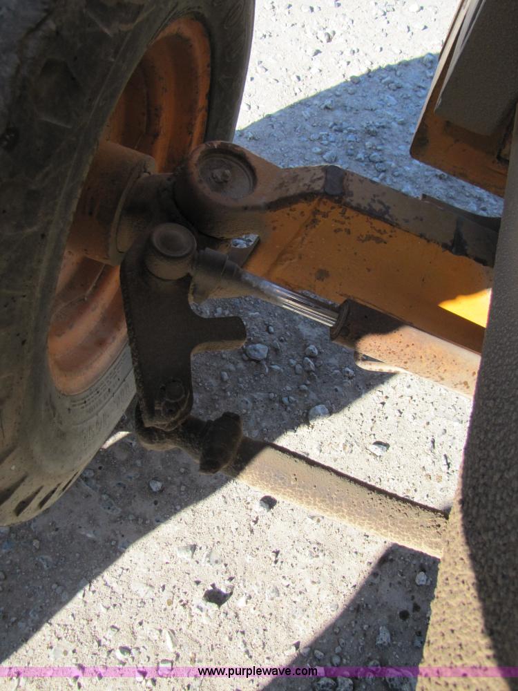 image for item B2121 Case 586C rough terrain forklift