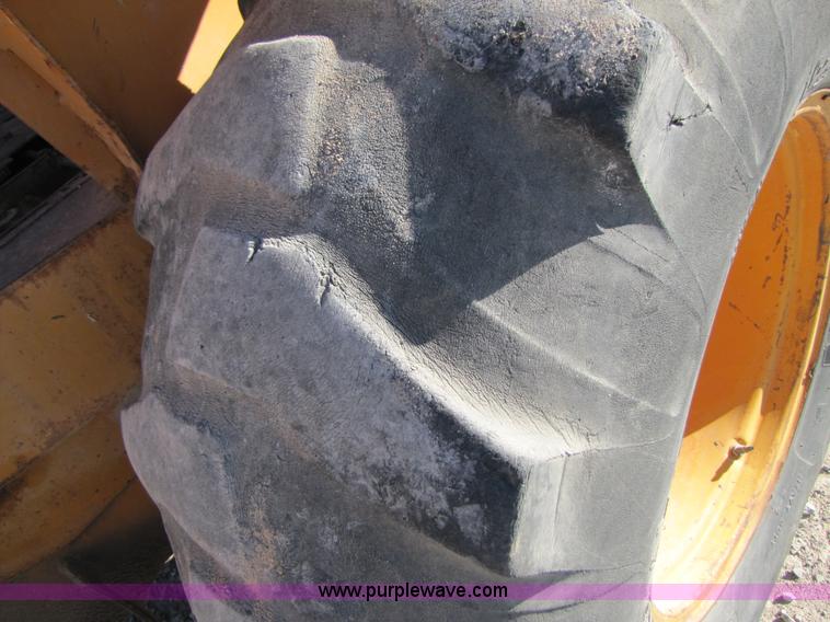 image for item B2121 Case 586C rough terrain forklift