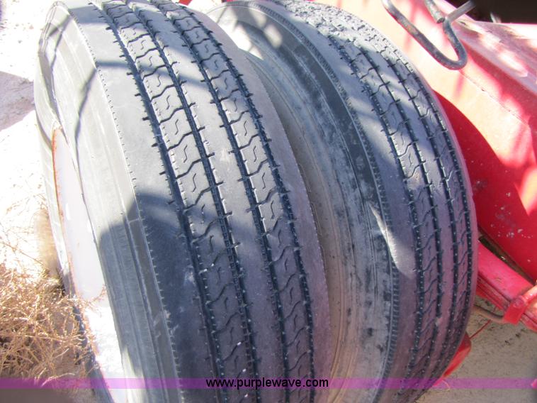 image for item B2123 1973 Ford F800 semi truck