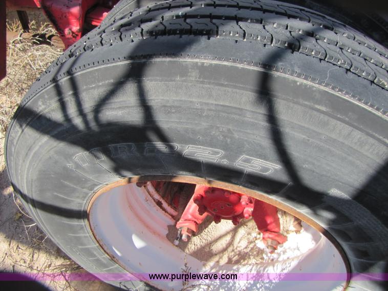 image for item B2123 1973 Ford F800 semi truck