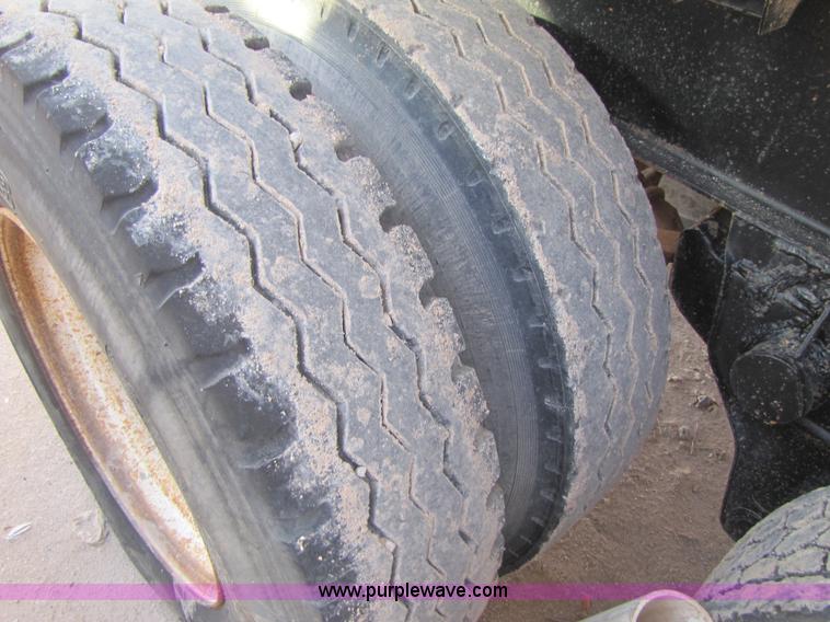 image for item B2126 1979 Fruehauf 14' dump pup trailer