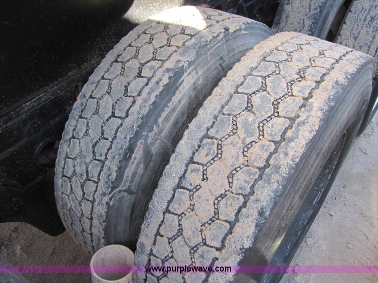 image for item B2126 1979 Fruehauf 14' dump pup trailer