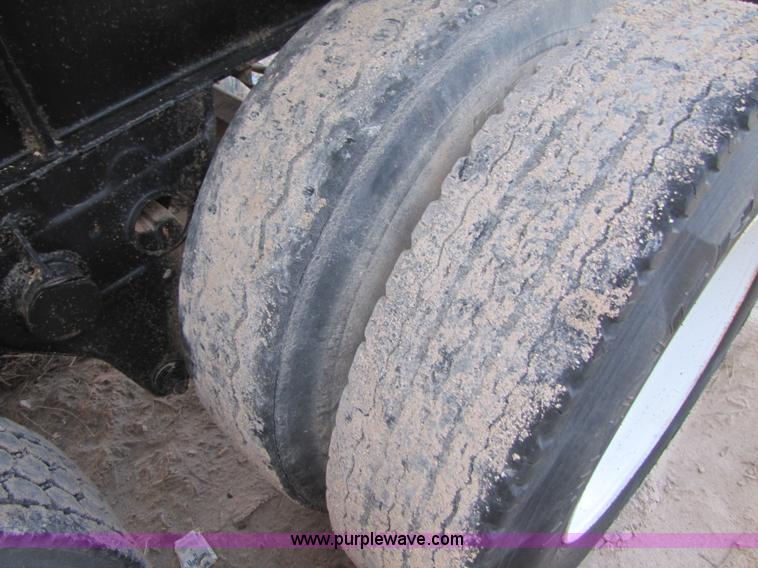 image for item B2126 1979 Fruehauf 14' dump pup trailer