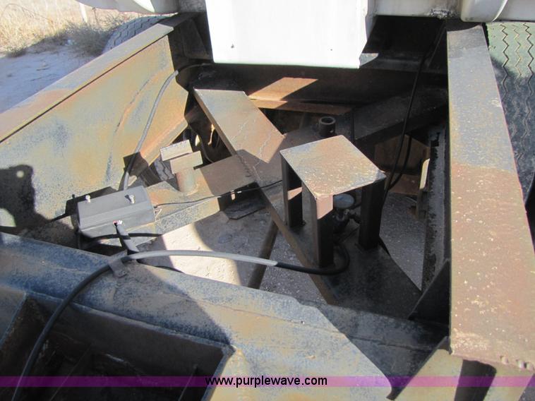 image for item B2126 1979 Fruehauf 14' dump pup trailer