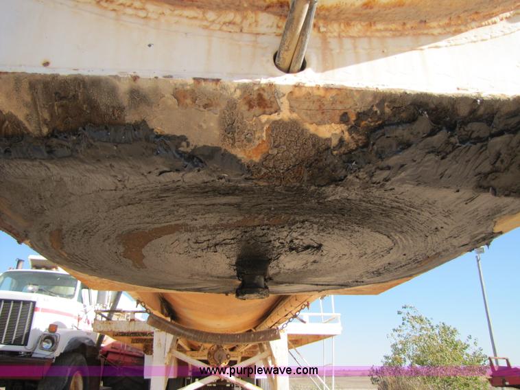 image for item B2127 2003 150 barrel vacuum 40' trailer