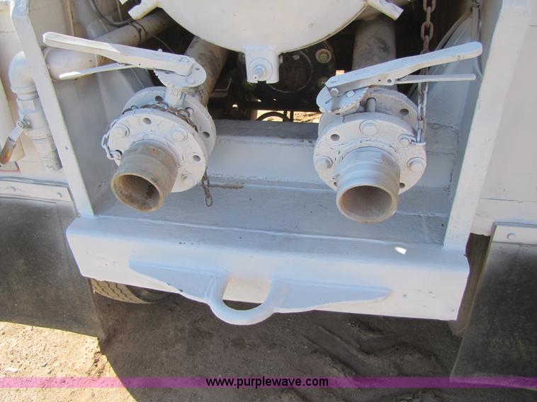 image for item B2127 2003 150 barrel vacuum 40' trailer