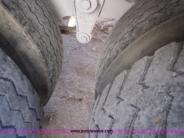 image for item B2127 2003 150 barrel vacuum 40' trailer