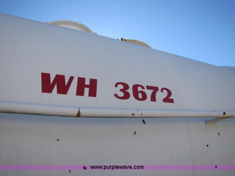 image for item B2127 2003 150 barrel vacuum 40' trailer