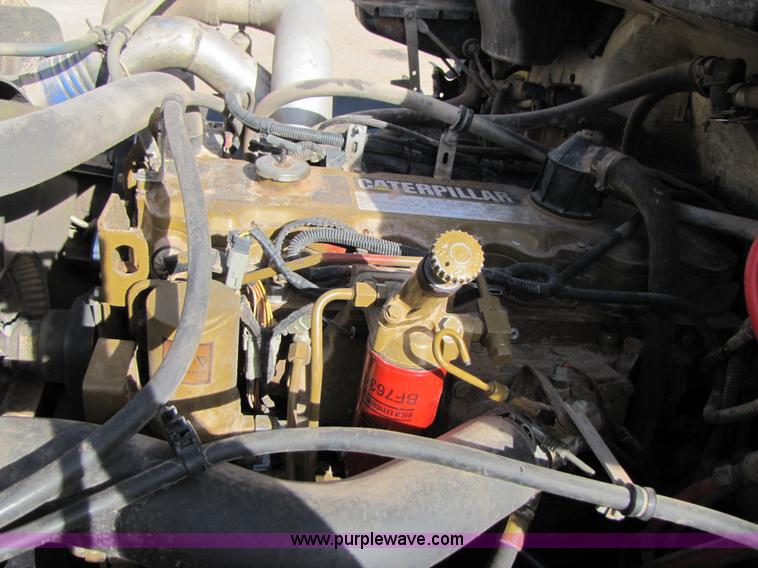 image for item B2129 2000 Freightliner FL70 semi truck