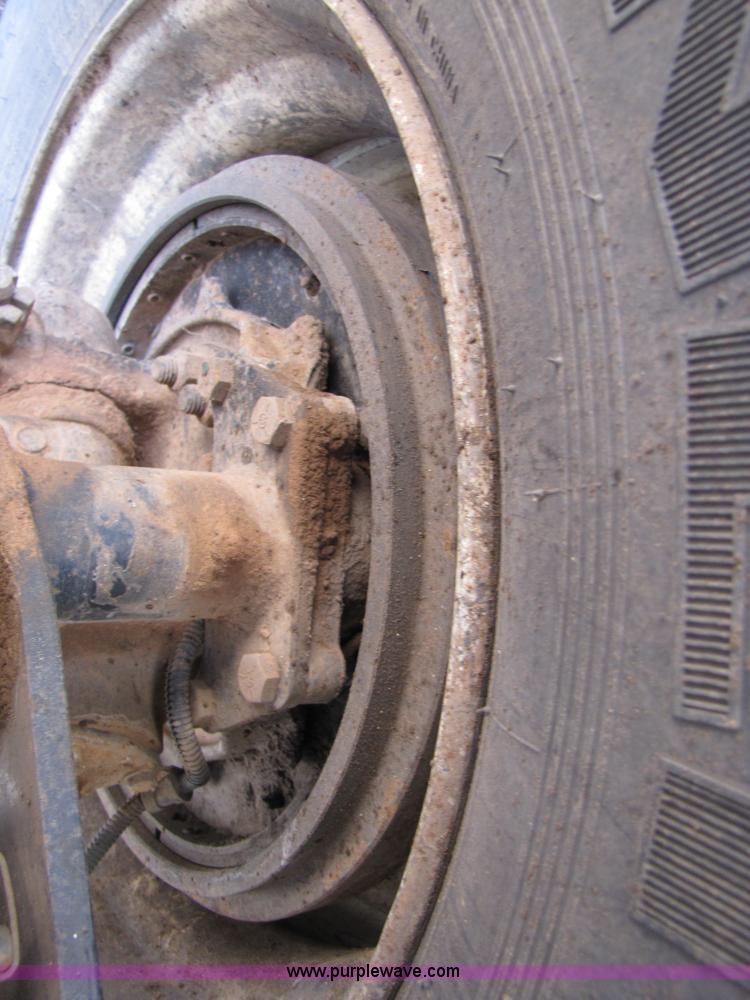 image for item B2129 2000 Freightliner FL70 semi truck