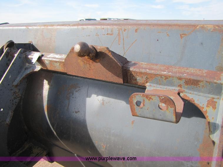 image for item B2133 2003 New Holland LB110 backhoe