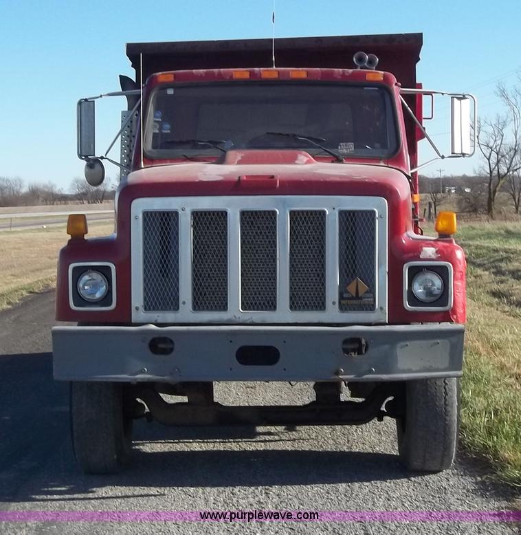 image for item B2508 1996 International 2554 dump truck
