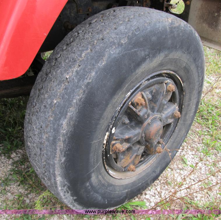 image for item B2508 1996 International 2554 dump truck