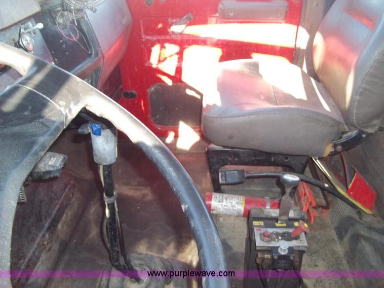 image for item B2508 1996 International 2554 dump truck