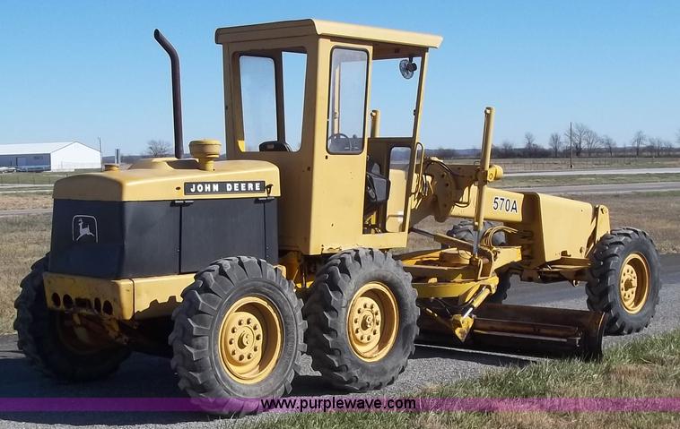 image for item B2510 1979 John Deere 570A articulating grader