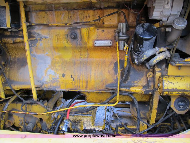 image for item B2510 1979 John Deere 570A articulating grader