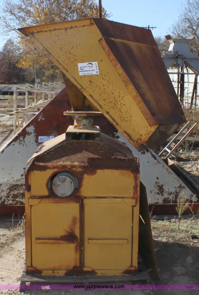 image for item B8677 Material turn head