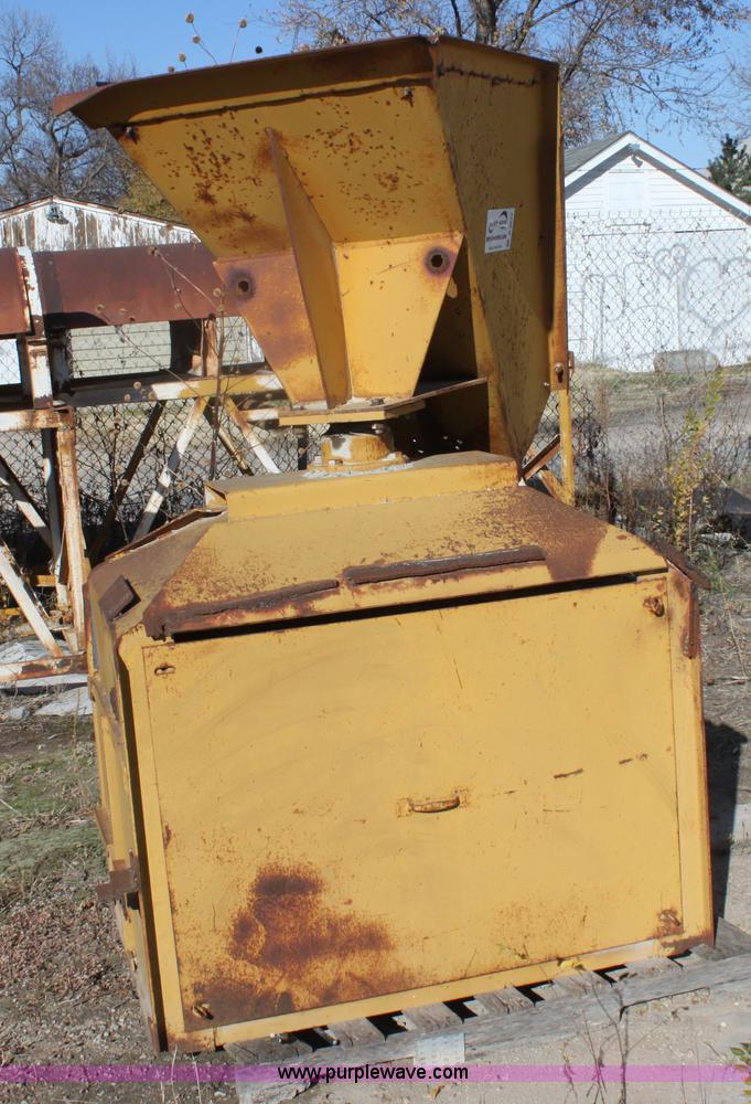 image for item B8677 Material turn head