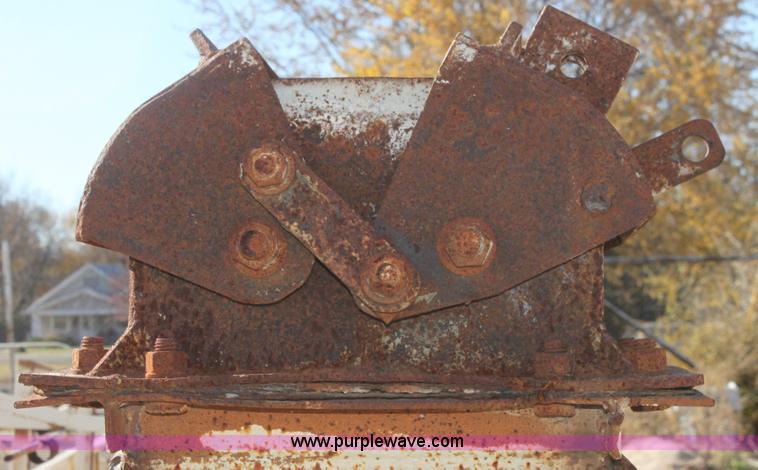 image for item B8680 Steel hopper bin