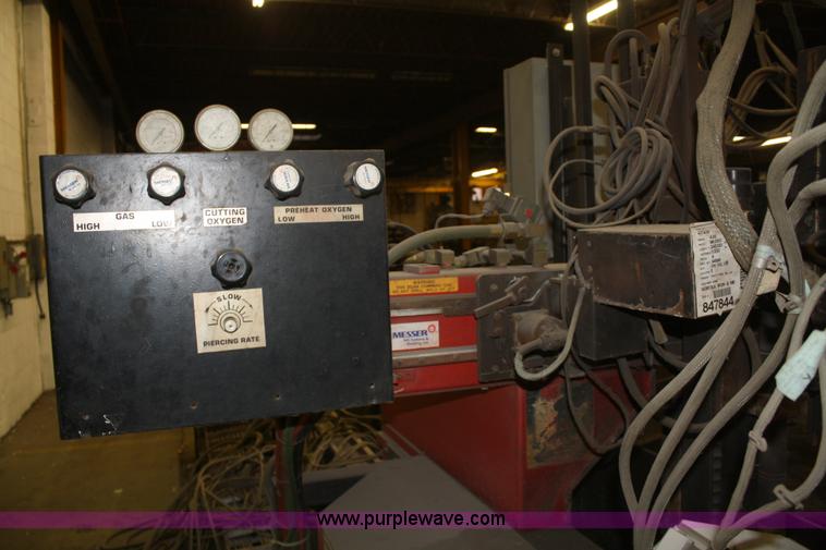 image for item B9446 1998 Messer Gemini 10 plasma cutting system