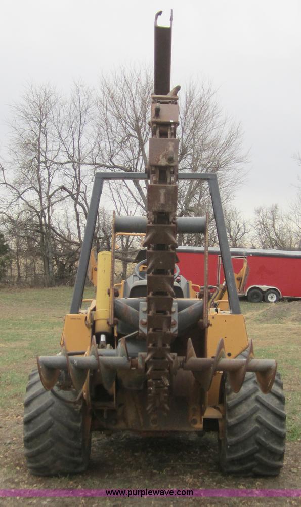 image for item C5229 1999 Case 660 trencher