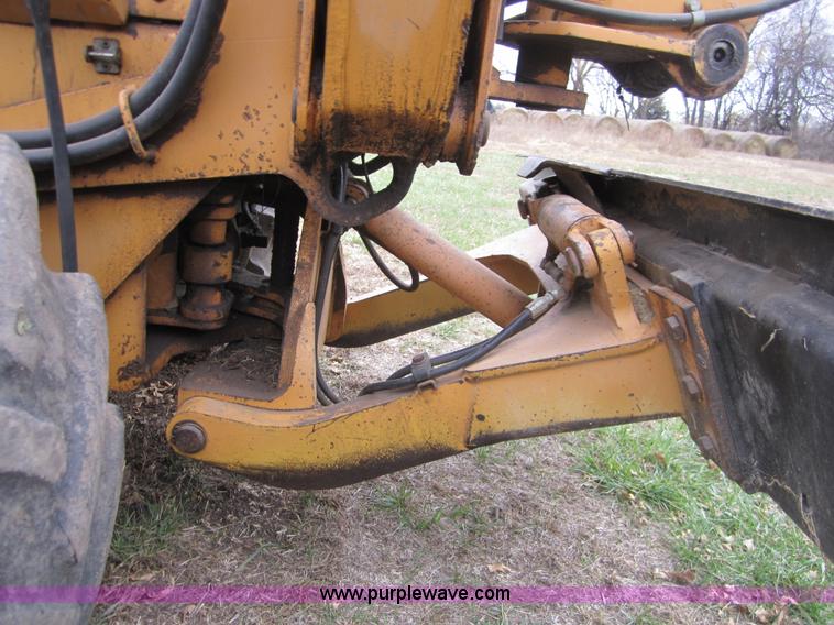 image for item C5229 1999 Case 660 trencher