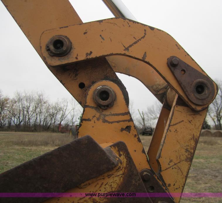 image for item C5229 1999 Case 660 trencher