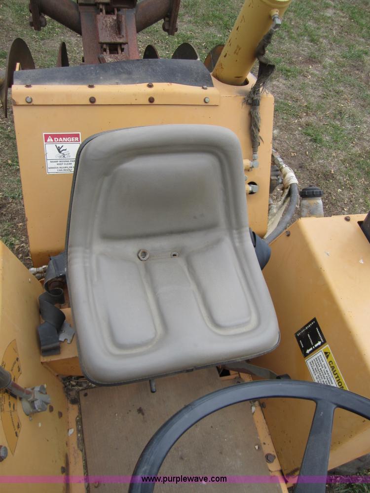 image for item C5229 1999 Case 660 trencher