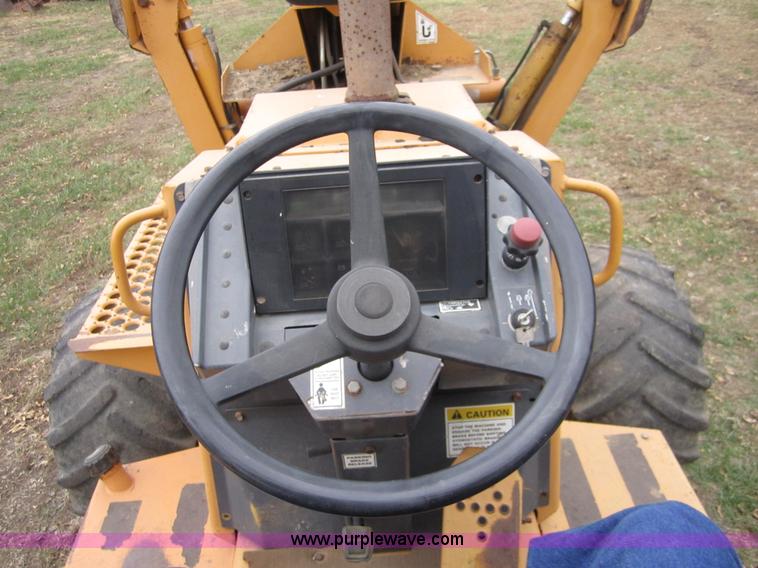 image for item C5229 1999 Case 660 trencher