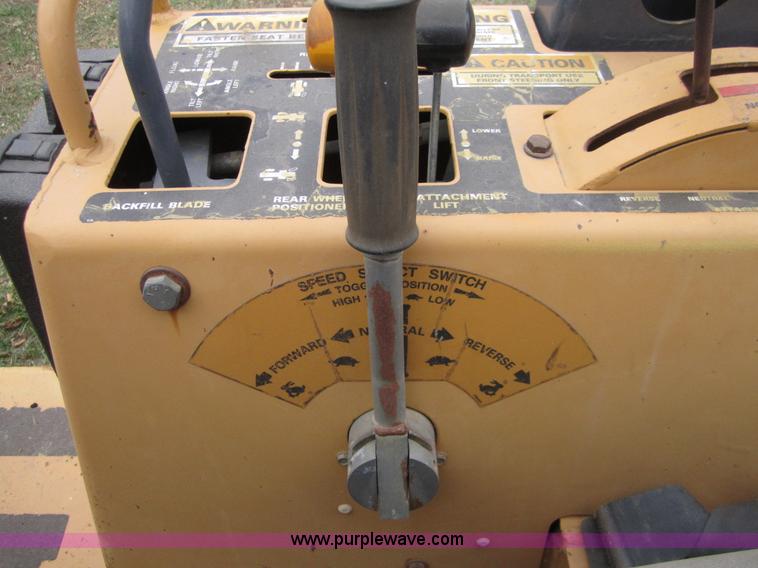 image for item C5229 1999 Case 660 trencher