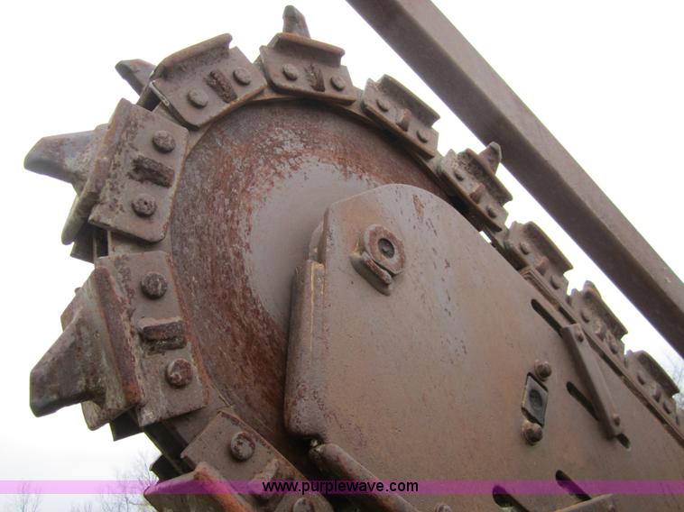 image for item C5229 1999 Case 660 trencher