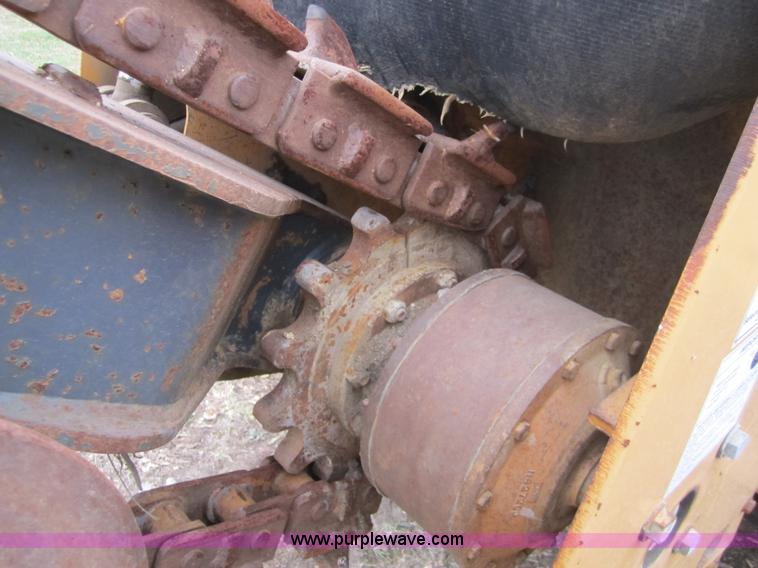 image for item C5229 1999 Case 660 trencher